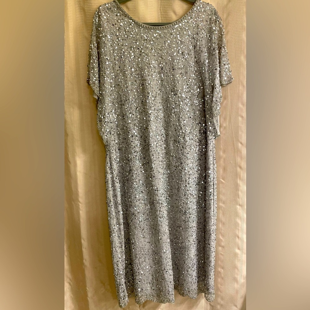 Adriana Papell gray with silver sequin stretchy dress 20